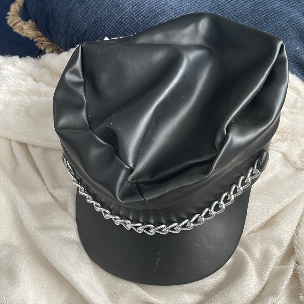 Chain Hat